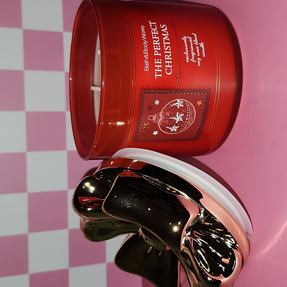 Bath & Body Works The Perfect Christmas 3-wick Candle With Bow Topper